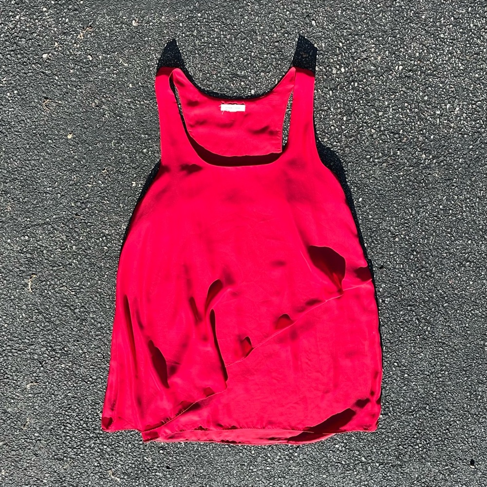 Women’s Silence + Noise Asymmetrical Red Sleeveless Women's Top Size Large.